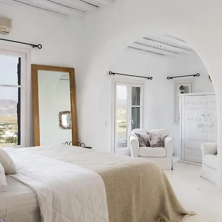 Villa Aura