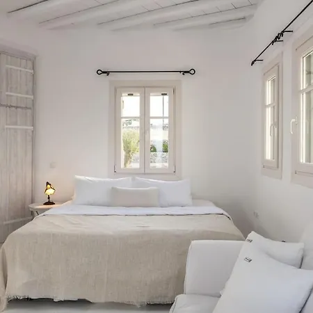 Aura Villa *